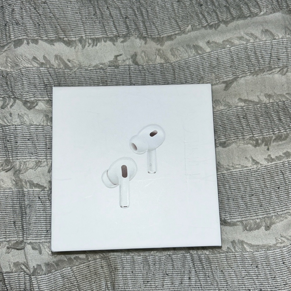Airpod Pro 2 gen white with charging case